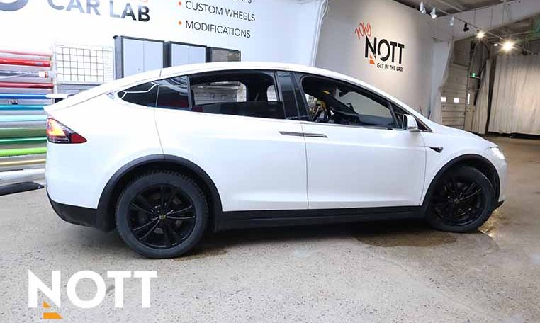 2020 TESLA Model X LONG RANGE