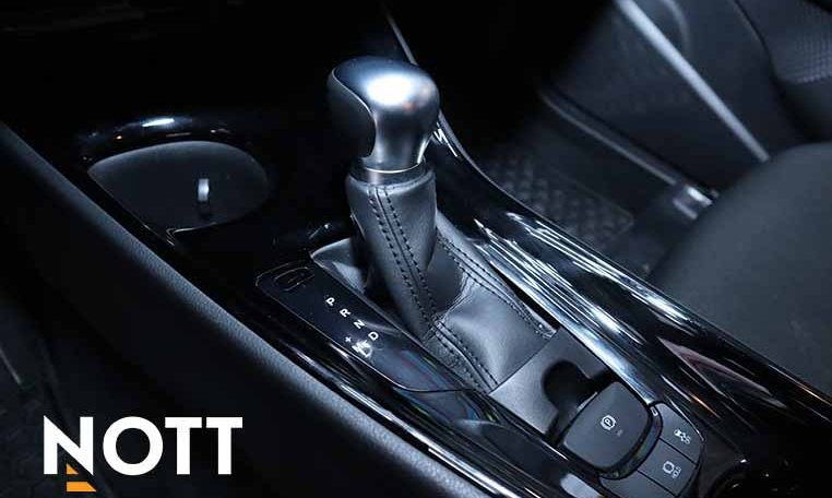 2021 TOYOTA CHR XLE PREMIUM | NO ACCIDENTS | LOCAL MB VEHICLE | TWO SETS OF WHEELS