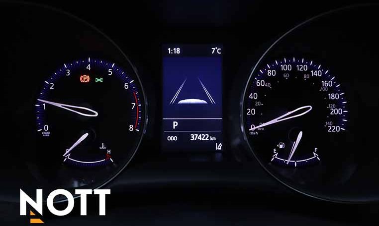 2021 TOYOTA CHR XLE PREMIUM | NO ACCIDENTS | LOCAL MB VEHICLE | TWO SETS OF WHEELS