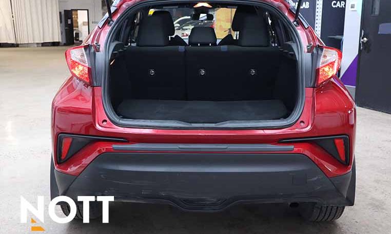 2021 TOYOTA CHR XLE PREMIUM | NO ACCIDENTS | LOCAL MB VEHICLE | TWO SETS OF WHEELS