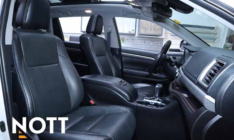 2019 TOYOTA HIGHLANDER HYBRID LIMITED | 7-Passenger | Hybrid | No accidents | New Front Brakes