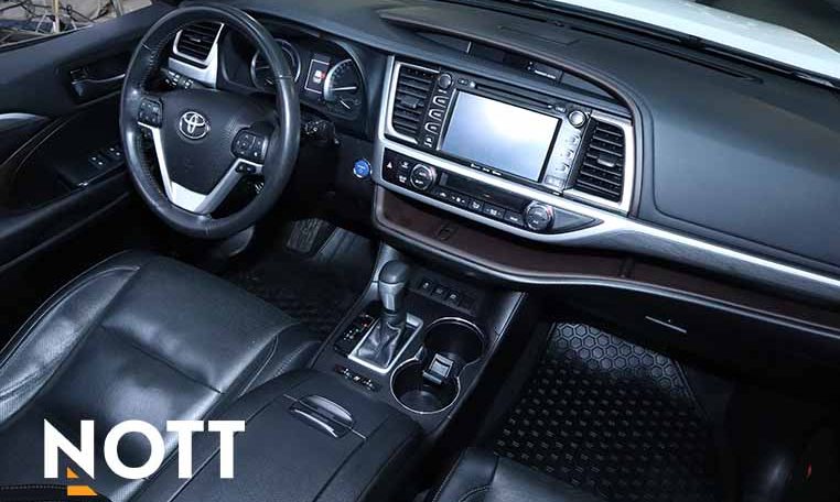 2019 TOYOTA HIGHLANDER HYBRID LIMITED | 7-Passenger | Hybrid | No accidents | New Front Brakes