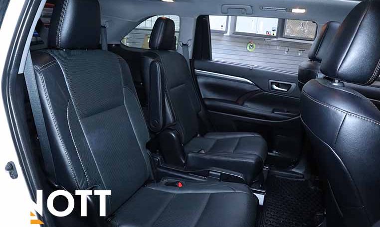 2019 TOYOTA HIGHLANDER HYBRID LIMITED | 7-Passenger | Hybrid | No accidents | New Front Brakes