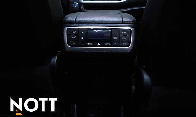 2019 TOYOTA HIGHLANDER HYBRID LIMITED | 7-Passenger | Hybrid | No accidents | New Front Brakes