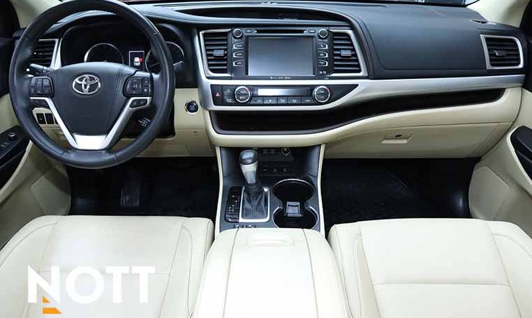 2019 TOYOTA HIGHLANDER XLE | Low Mileage | No Accidents