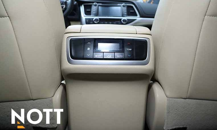 2019 TOYOTA HIGHLANDER XLE | Low Mileage | No Accidents