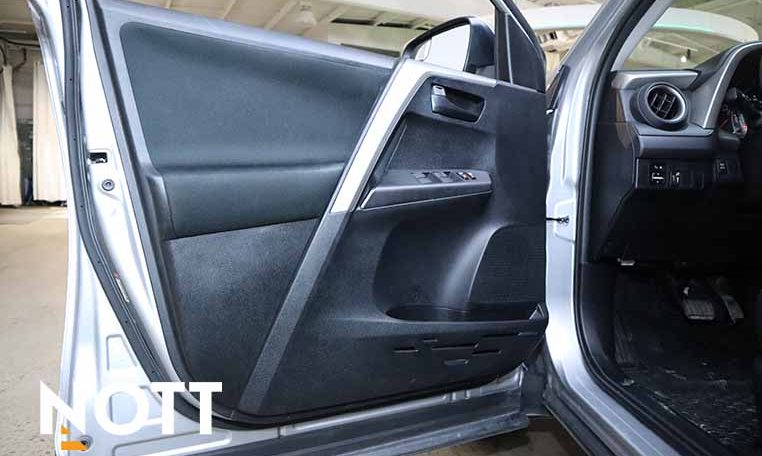 2016 TOYOTA RAV-4 LE 2 Sets of Tires | Remote Start