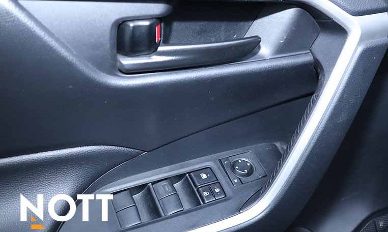 2019 TOYOTA RAV-4 LE | TWO SETS OF WHEELS | LOW KM