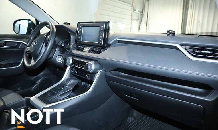 2019 TOYOTA RAV-4 LE | TWO SETS OF WHEELS | LOW KM