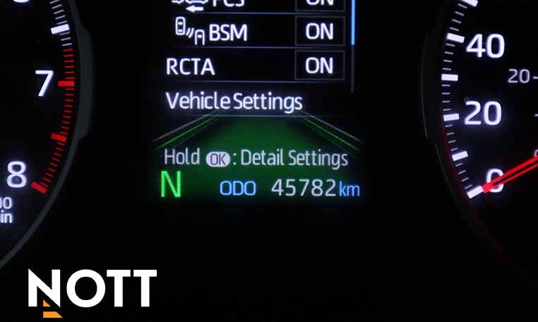 2019 TOYOTA RAV-4 LE | TWO SETS OF WHEELS | LOW KM