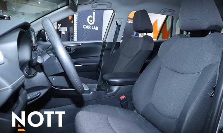 2019 TOYOTA RAV-4 LE | TWO SETS OF WHEELS | LOW KM