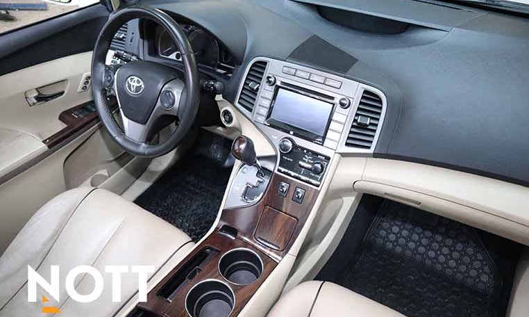 2016 TOYOTA Venza LIMITED | LOCAL | ONE-OWNER