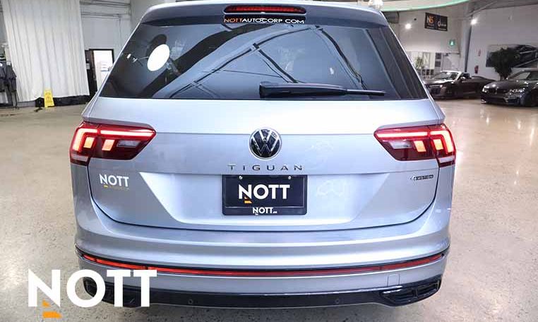 2023 VOLKSWAGEN TIGUAN COMFORTLINE R-LINE BLACK EDITION | LOCAL | ONE OWNER | NO ACCIDENTS