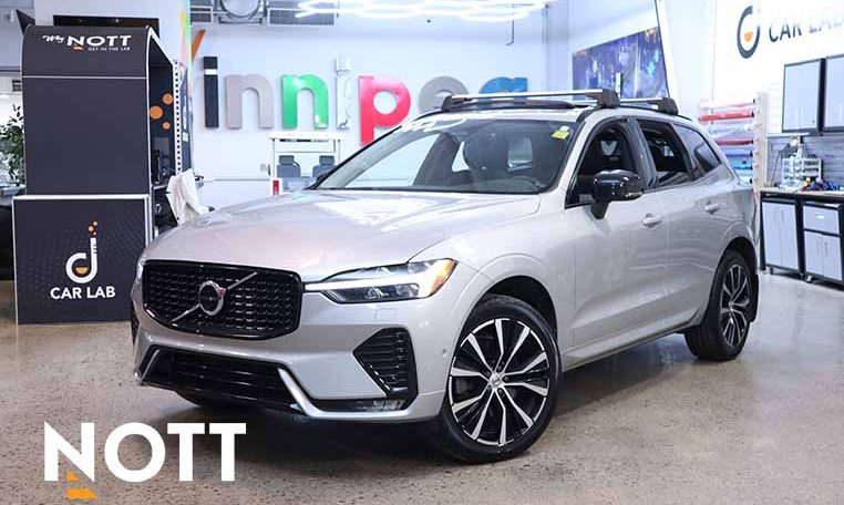2023 VOLVO XC60 Plus Dark Theme | B6 AWD