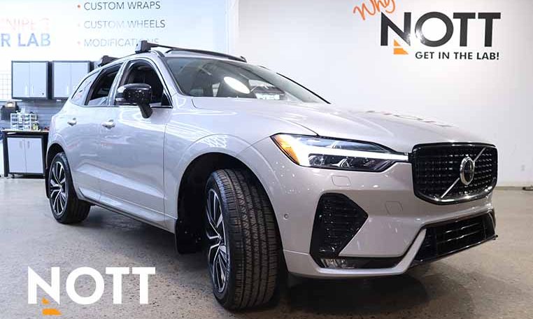 2023 VOLVO XC60 Plus Dark Theme | B6 AWD