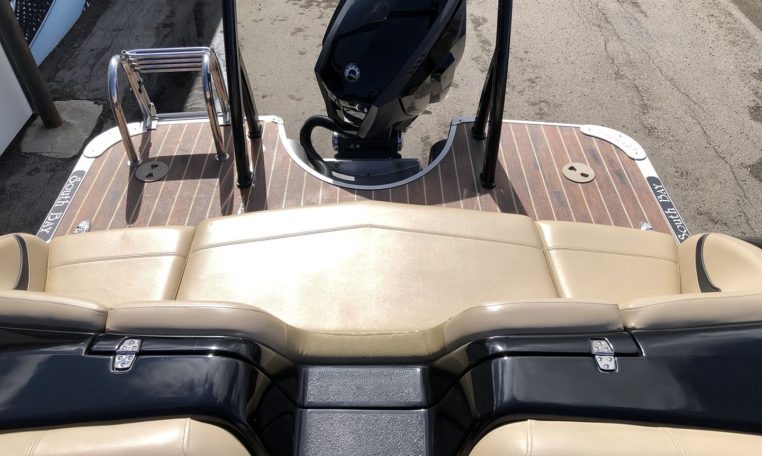 2015 SOUTH BAY 724 SPORT DLX Tritoon Boat 200HP Evinrude/24' Sport Tritoon Boat