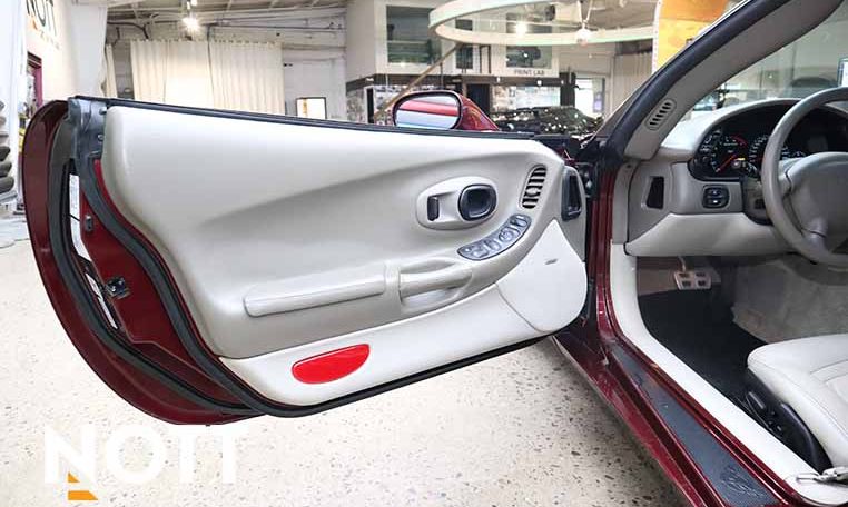 2003 CHEVROLET CORVETTE 50th ANNIVERSARY LOW KMs | NO ACCIDENTS
