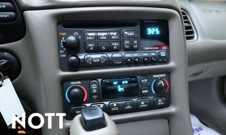 2003 CHEVROLET CORVETTE 50th ANNIVERSARY LOW KMs | NO ACCIDENTS