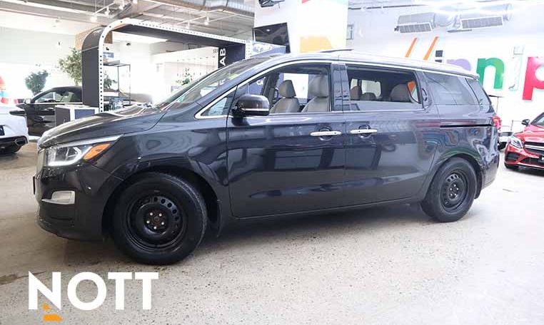 2019 KIA Sedona SX