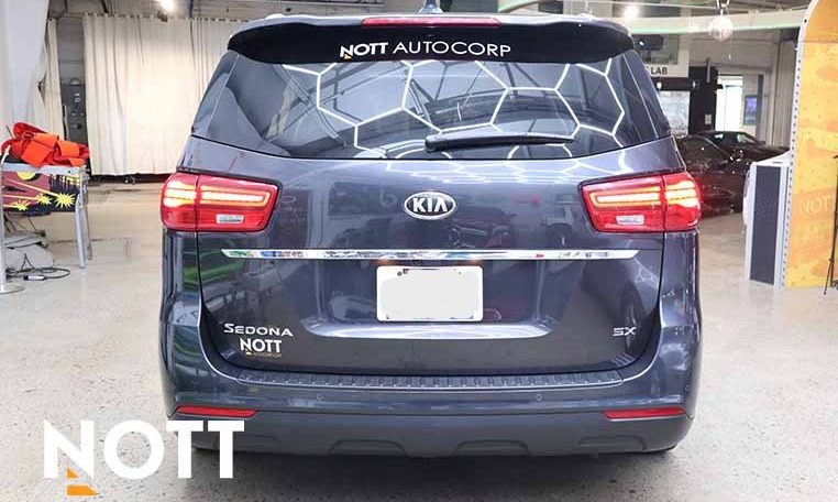 2019 KIA Sedona SX