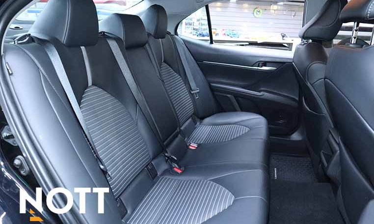 2021 TOYOTA CAMRY SE | All Wheel Drive | 2 Set of Tires/Wheels | One-owner | Local