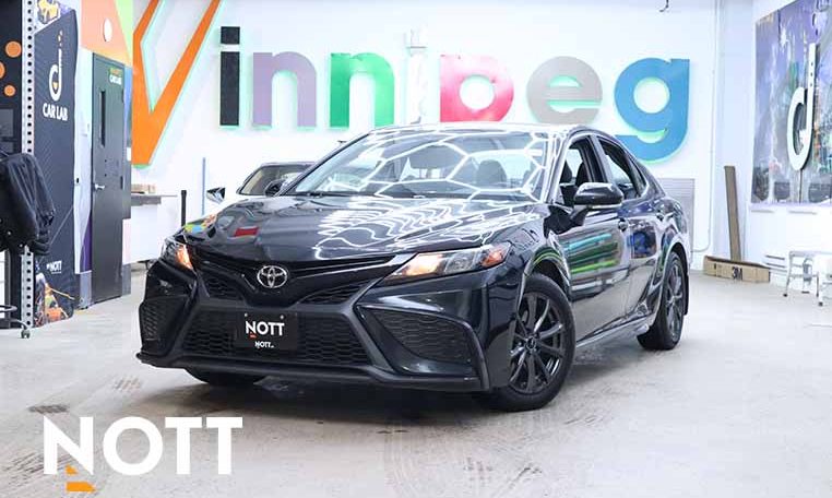 2021 TOYOTA CAMRY SE | All Wheel Drive | 2 Set of Tires/Wheels | One-owner | Local