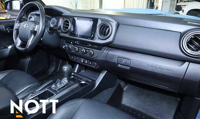 2019 TOYOTA TACOMA TRD Sport LOCAL | NO ACCIDENTS | RARE COLOUR