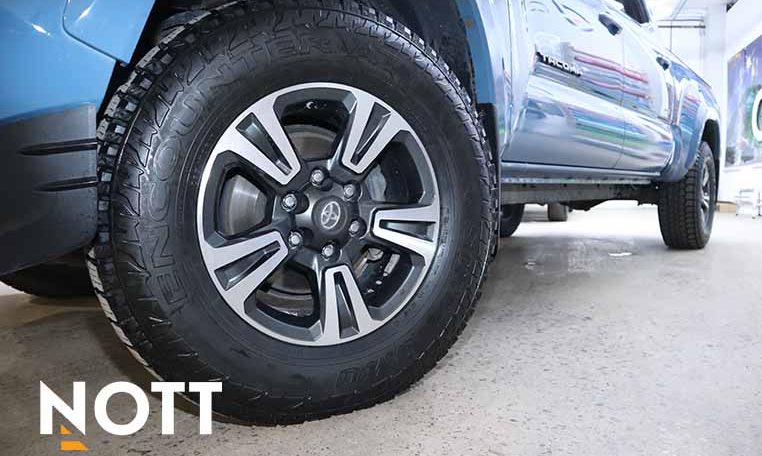 2019 TOYOTA TACOMA TRD Sport LOCAL | NO ACCIDENTS | RARE COLOUR