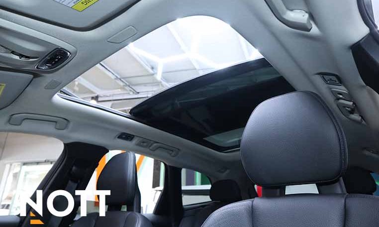 2018 VOLVO XC60 T6 INSCRIPTION | Local Manitoba