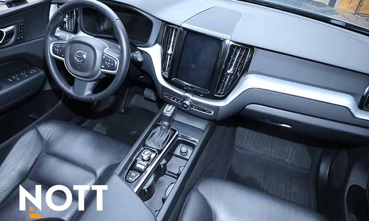 2018 VOLVO XC60 T6 INSCRIPTION | Local Manitoba