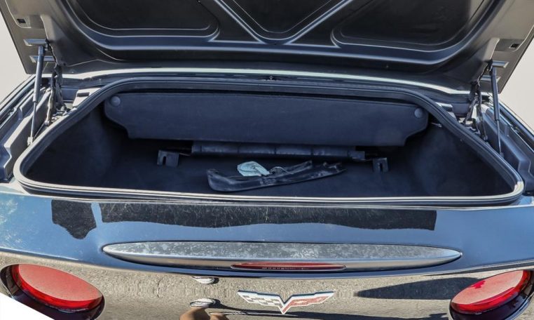 2005 CHEVROLET CORVETTE CONVERTIBLE 1SB 1 OWNER | LOCAL | LOW KM