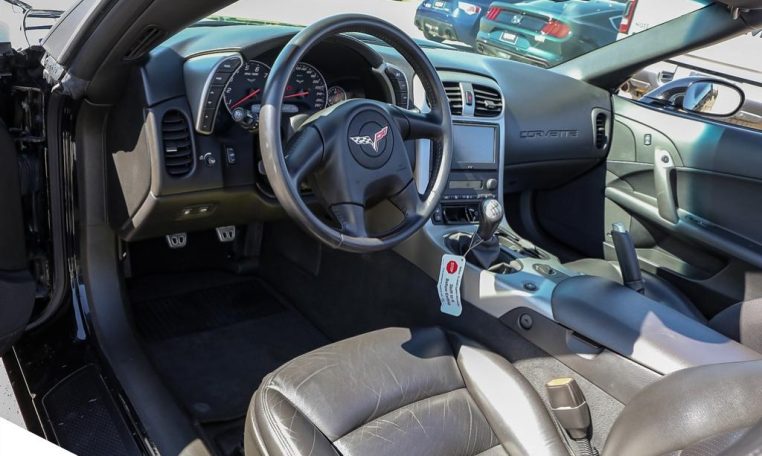 2005 CHEVROLET CORVETTE CONVERTIBLE 1SB 1 OWNER | LOCAL | LOW KM