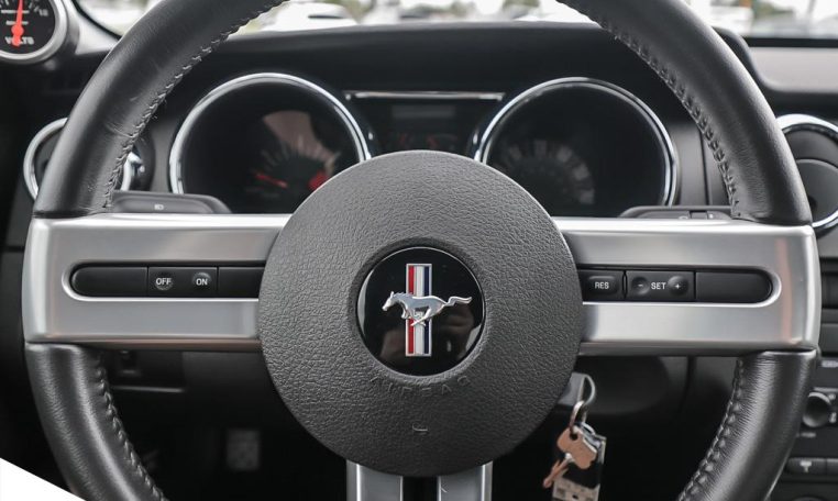 2005 FORD MUSTANG GT