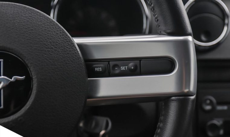 2005 FORD MUSTANG GT