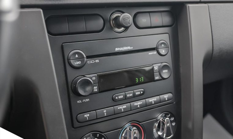 2005 FORD MUSTANG GT