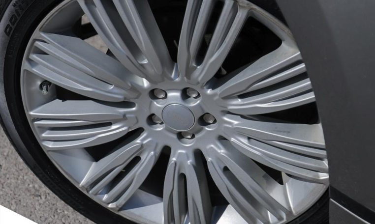 2019 LAND ROVER RANGE ROVER VELAR DYNAMIC HSE P300 | LOCAL | ONE OWNER | SUPER LOW MILEAGE