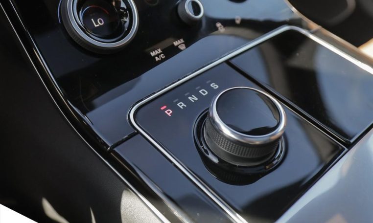 2019 LAND ROVER RANGE ROVER VELAR DYNAMIC HSE P300 | LOCAL | ONE OWNER | SUPER LOW MILEAGE