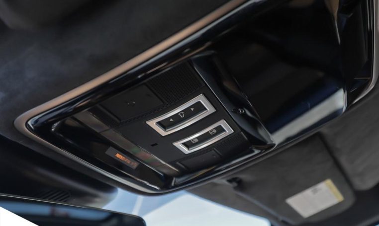 2019 LAND ROVER RANGE ROVER VELAR DYNAMIC HSE P300 | LOCAL | ONE OWNER | SUPER LOW MILEAGE