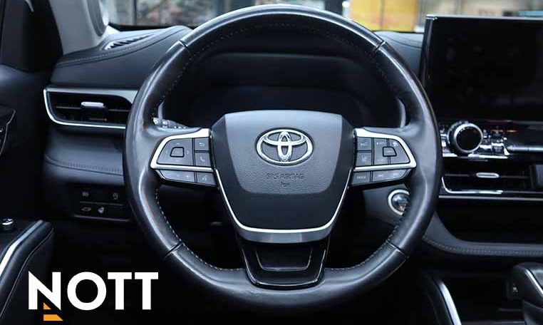 2024 TOYOTA HIGHLANDER LIMITED | No Accidents