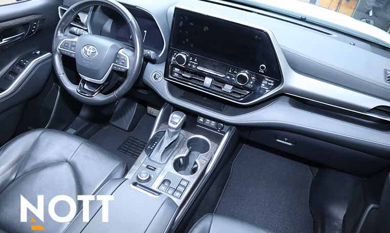 2024 TOYOTA HIGHLANDER LIMITED | No Accidents