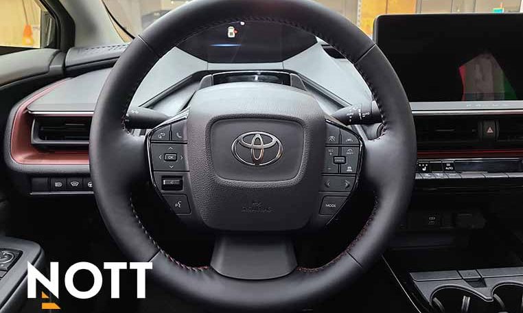 2025 TOYOTA PRIUS PLUG-IN HYBRID XSE | No Accidents