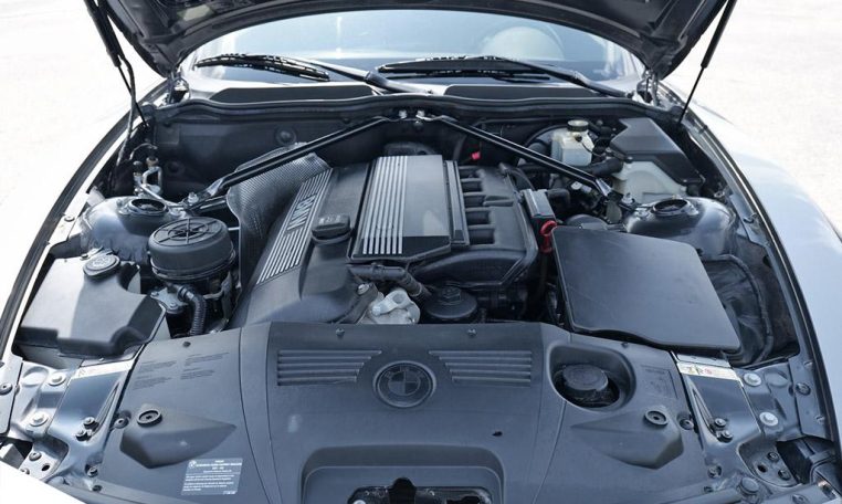 2004 BMW Z4 3.0L Local MB Vehicle | No Accidents | LOW MILEAGE