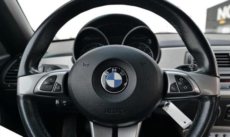 2004 BMW Z4 3.0L Local MB Vehicle | No Accidents | LOW MILEAGE