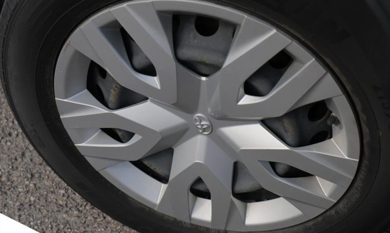 2022 TOYOTA CH-R LE No Accidents | Highway KM’s!
