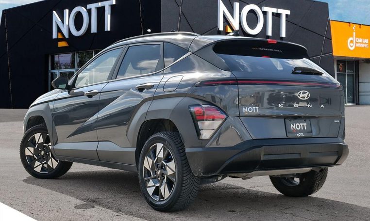 2024 HYUNDAI KONA PREFERRED Local MB Vehicle | No Accidents | Remote Start!
