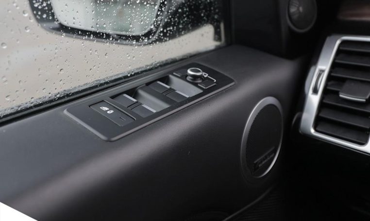 2020 LAND ROVER Discovery HSE LOCAL |