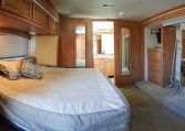 2012 FLEETWOOD BOUNDER CLASSIC 36R Triple Slide / 3 BED/2 BATH