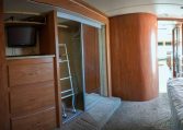 2012 FLEETWOOD BOUNDER CLASSIC 36R Triple Slide / 3 BED/2 BATH
