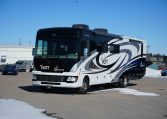 2012 FLEETWOOD BOUNDER CLASSIC 36R Triple Slide / 3 BED/2 BATH