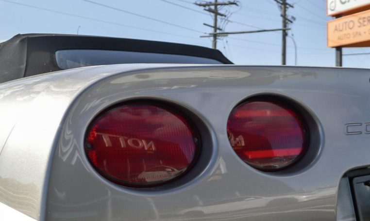 2001 CHEVROLET CORVETTE | Bose | HUD
